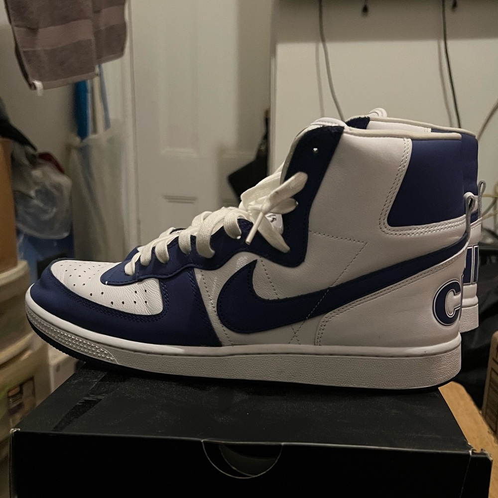 Nike Sneaker - image 5